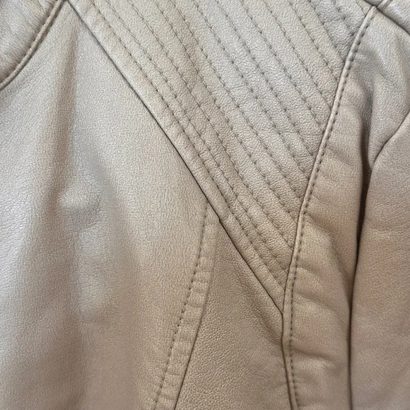 Express Slim Fit Cream Faux Leather Jacket with Snap Collar - Picture 6 of 8